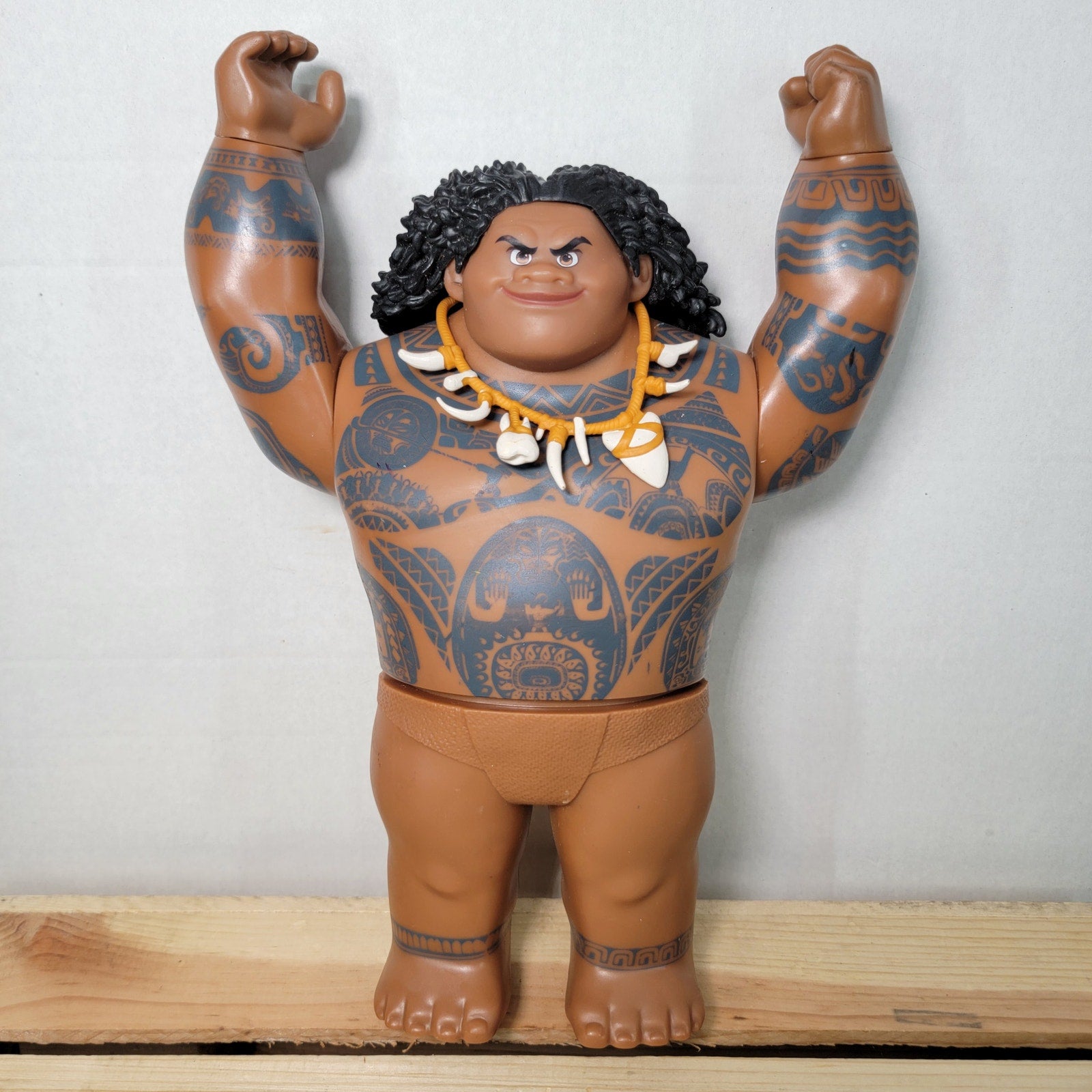 Disney's Moana Tattooed Mega Maui 10" Plastic Figure