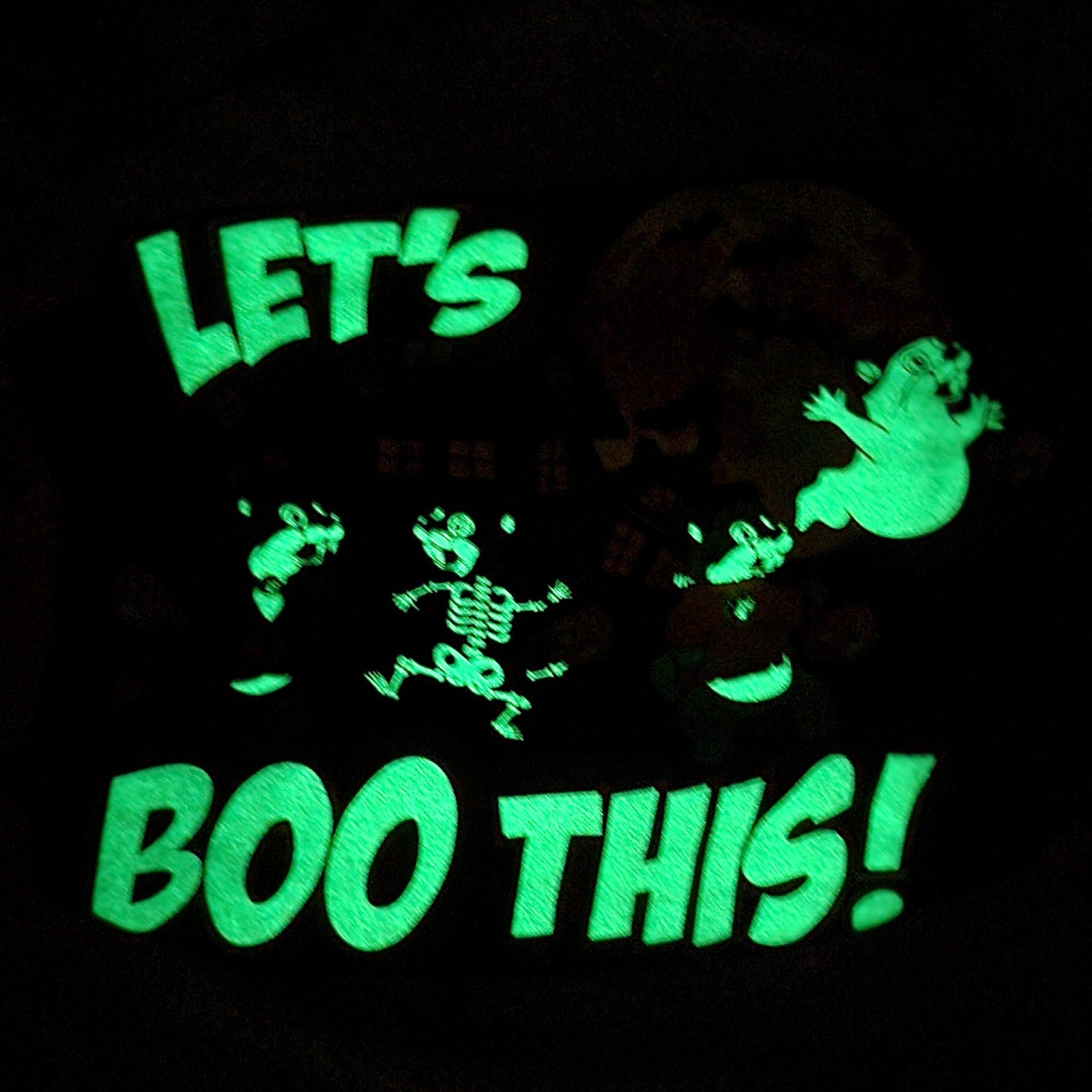 Buc-ee's Unisex Glow In The Dark Halloween Tee "Let's Boo This" - Size Small