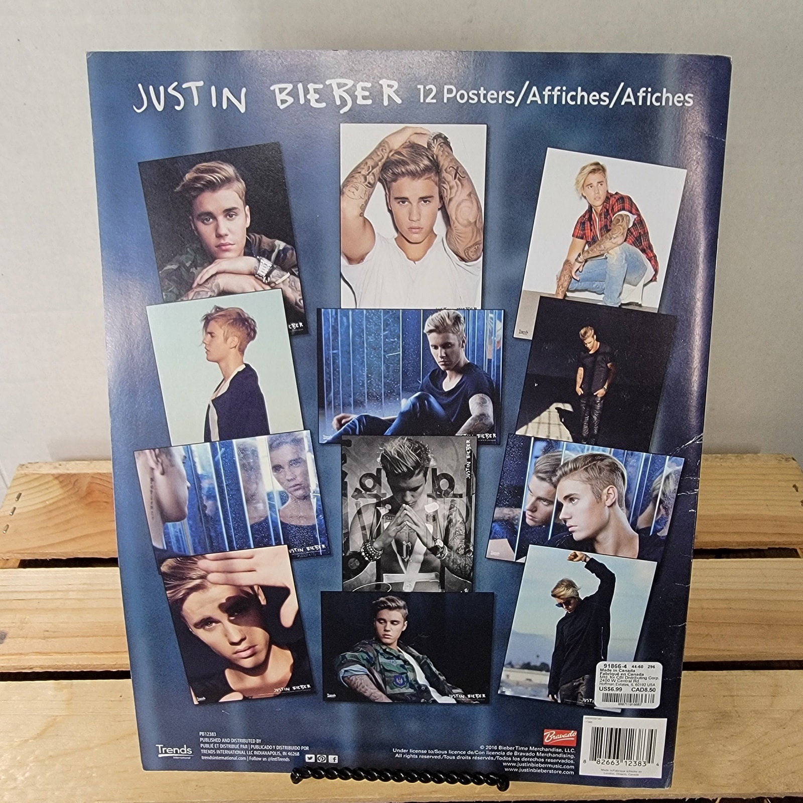 2016 Justin Bieber 12 Poster Book - NEW