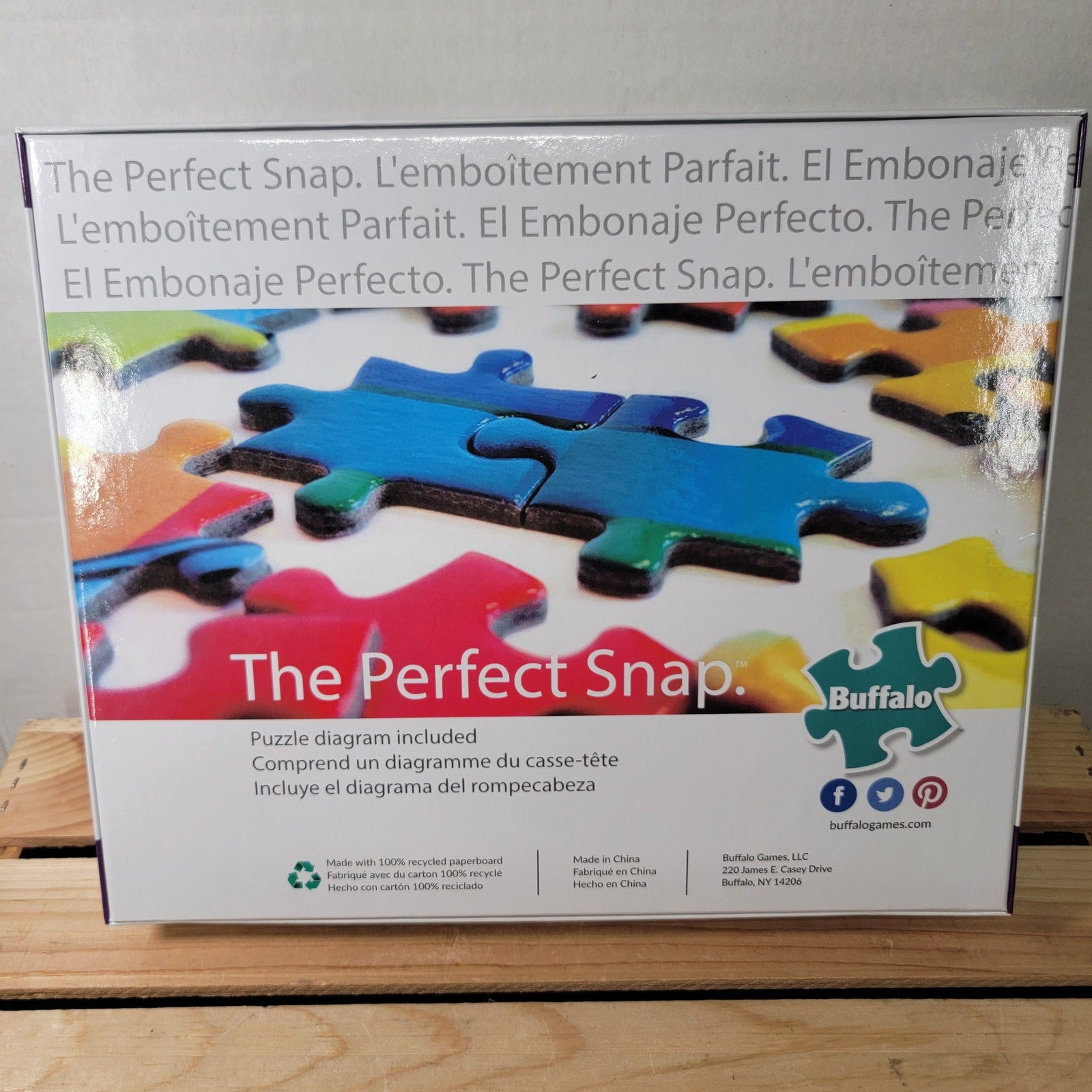 Pokemon 2000 Piece Puzzle Pokemon: Eevee's Stained Glass