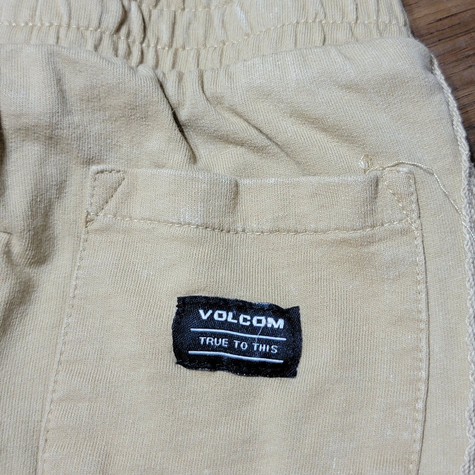 2 Pc Volcom Infant Pant & Matching LS Hooded Island Skull Shirt Set  - Size 18M