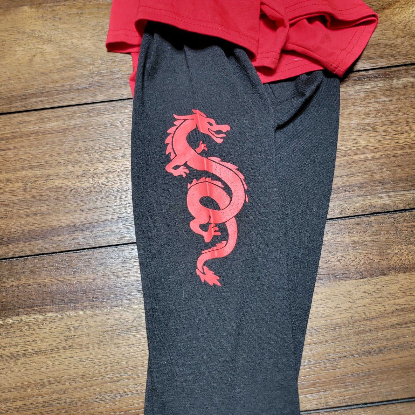 Unbranded LS Red & Black Crop Tee w/ Dragon Sleeves - Size Junior XL