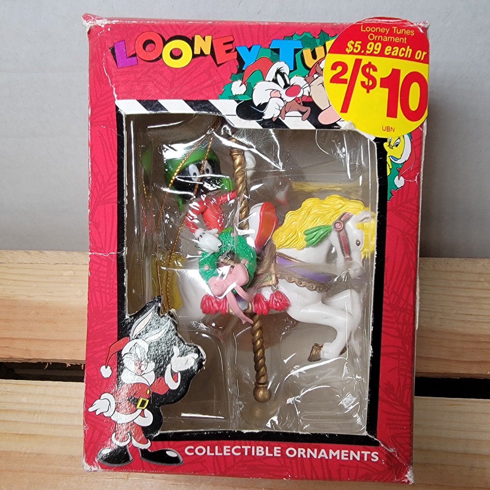 VINTAGE 1997 Looney Tunes Marvin The Martian Carousel Horse Ornament w/ Box