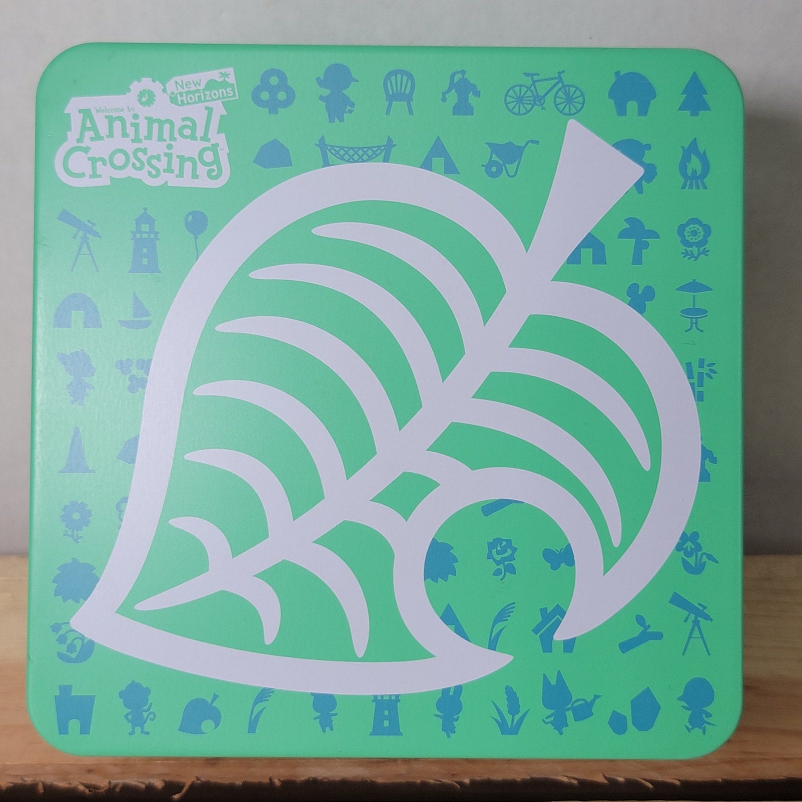 Animal Crossing: "Summer" Themed 250 Pc Puzzle in a Green Collector Tin