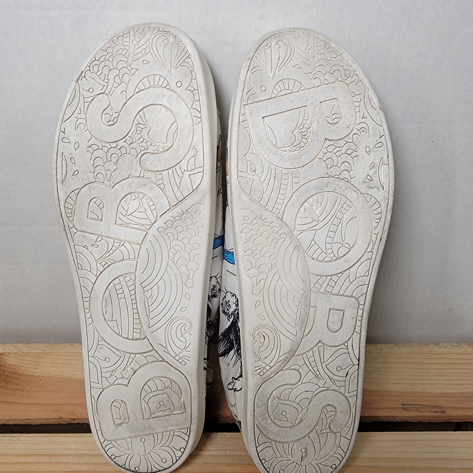 Dr. Seuss X Skechers Bobs Beach Bingo "Things Fall" Sneakers - Size 8