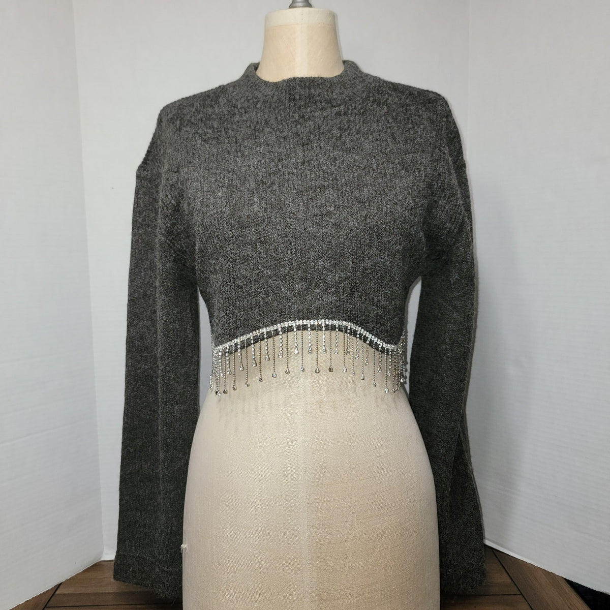 Zara LS Dark Grey Crop Sweater w/ Faux Diamond Hem - Size Medium
