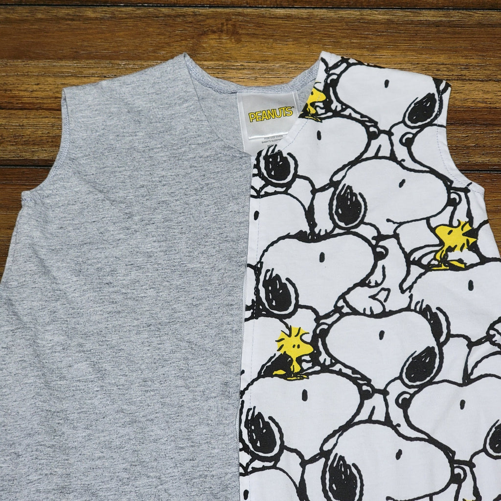 Peanuts Snoopy / Grey Nap Sleep Sack - Size Medium (6-12 m)