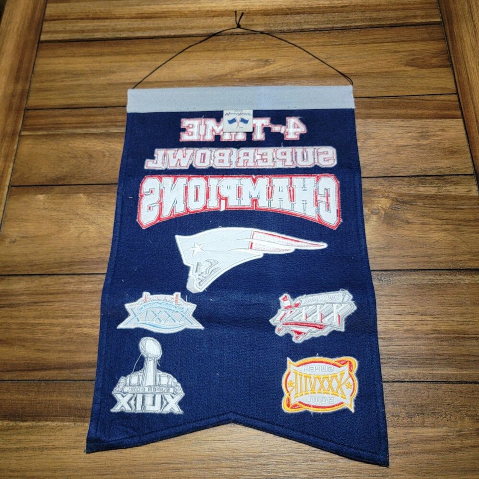 New England Patriots Collector Set: Banner, Flag & Mini Helmet