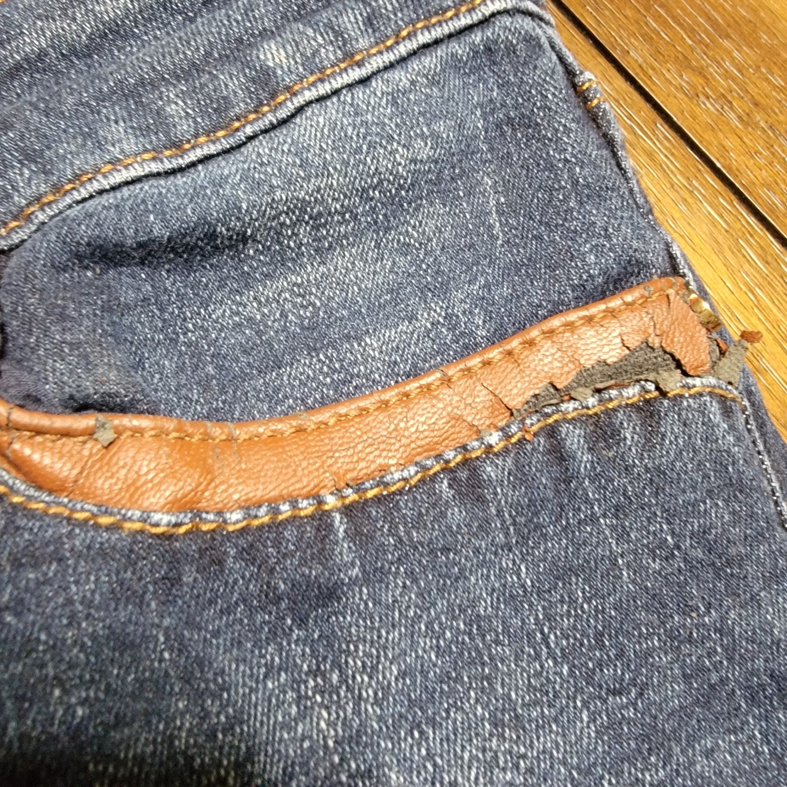 White House Black Market Skimmer Straight Denim Jeans w/ Zip Cuffs - Size 6P