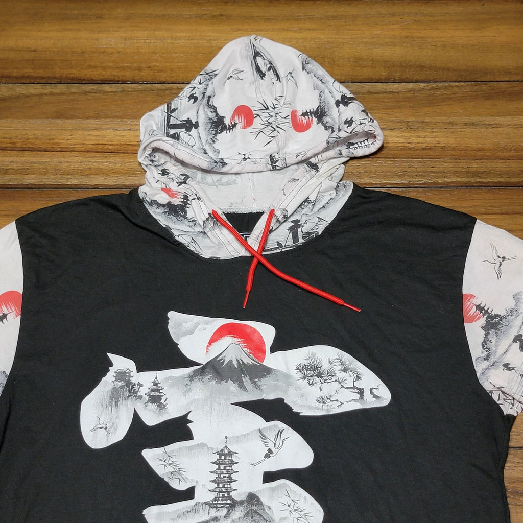 Fresh Laundry B&W Japanese Style Graphic Hooded Tee "Beauty" - Size Medium