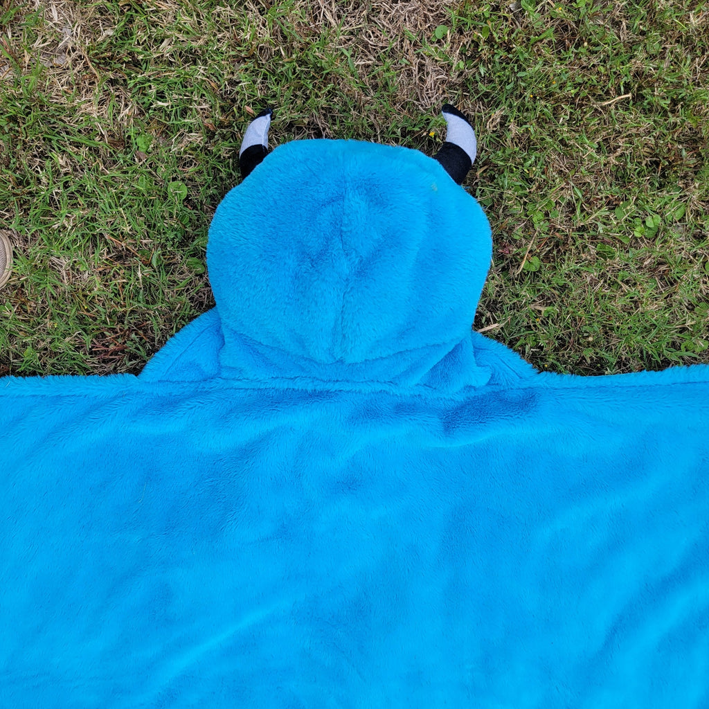 Pillowfort Kids Blue Yeti Hooded Blanket