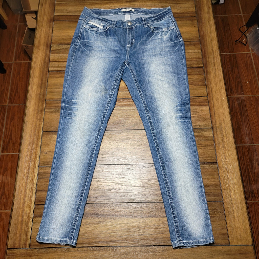ZCO Jeans w/ Sequin Back Pockets - Size 16