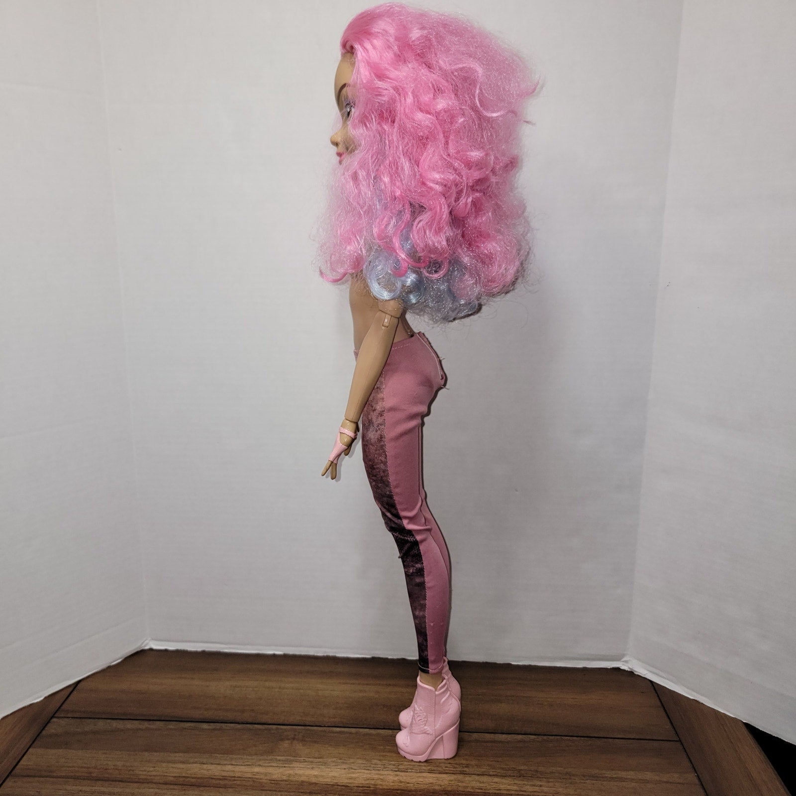 Disney Descendants Audrey 28" Doll (No Shirt)