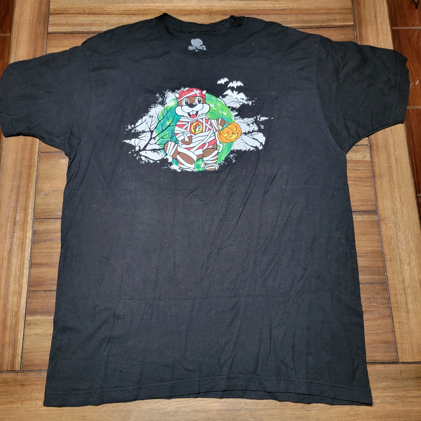 Buc-ee's Halloween Black Unisex Glow-In-The-Dark Tee "Boo Crew" - Size XL