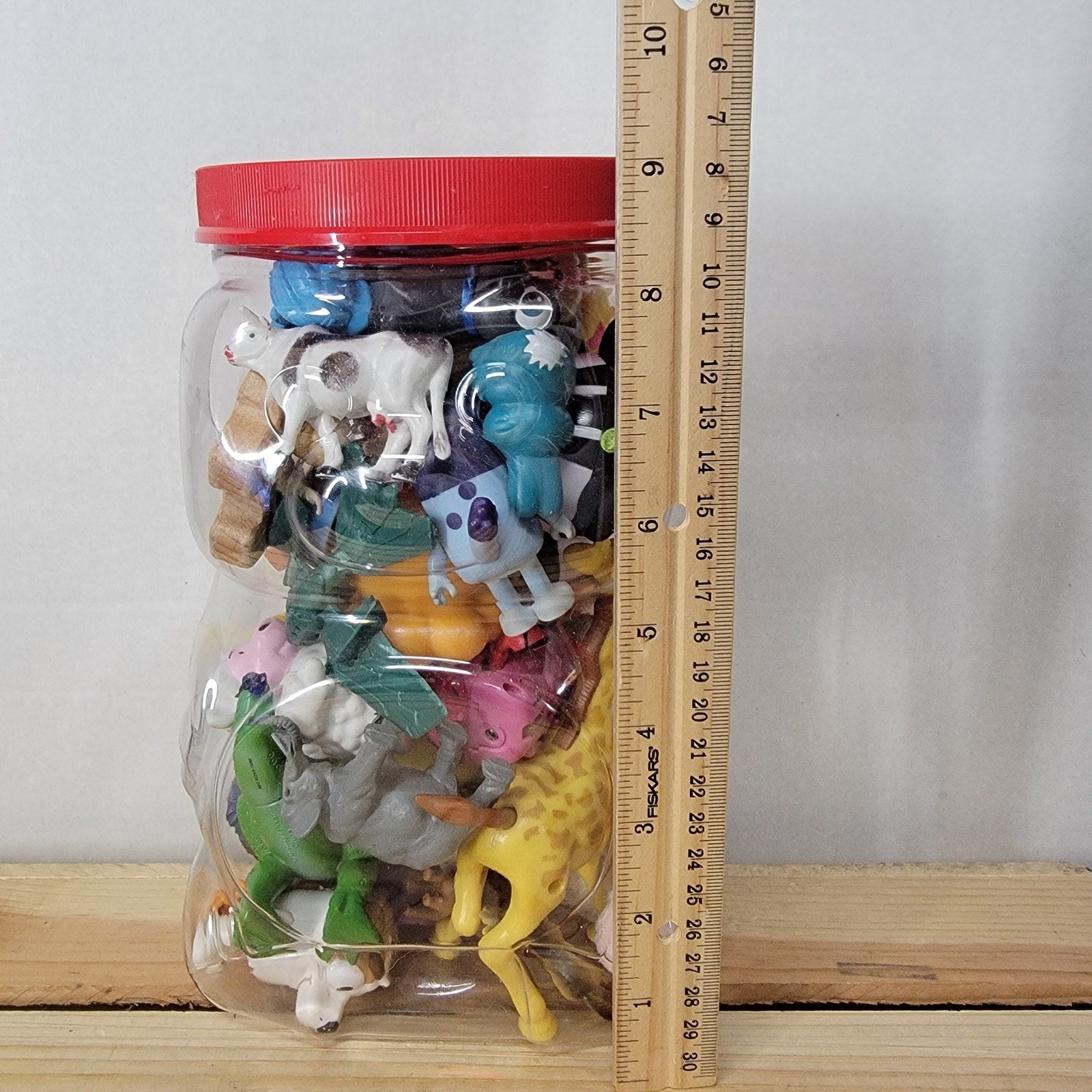 Medium Mystery Jug: Animals (2/19/26)