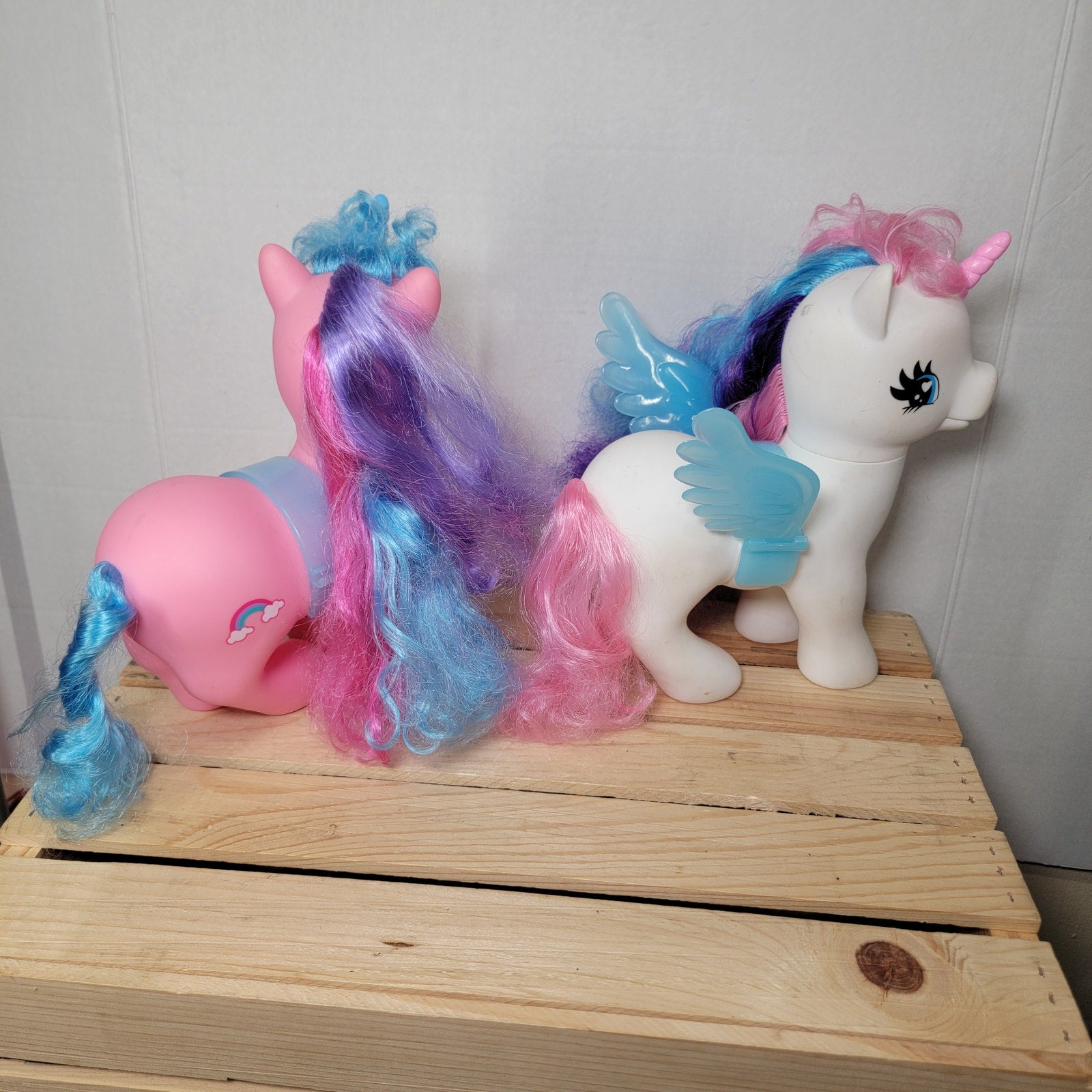 Set of 2 Large Wonder Pony Land Unicorns, 1 Set of Wings