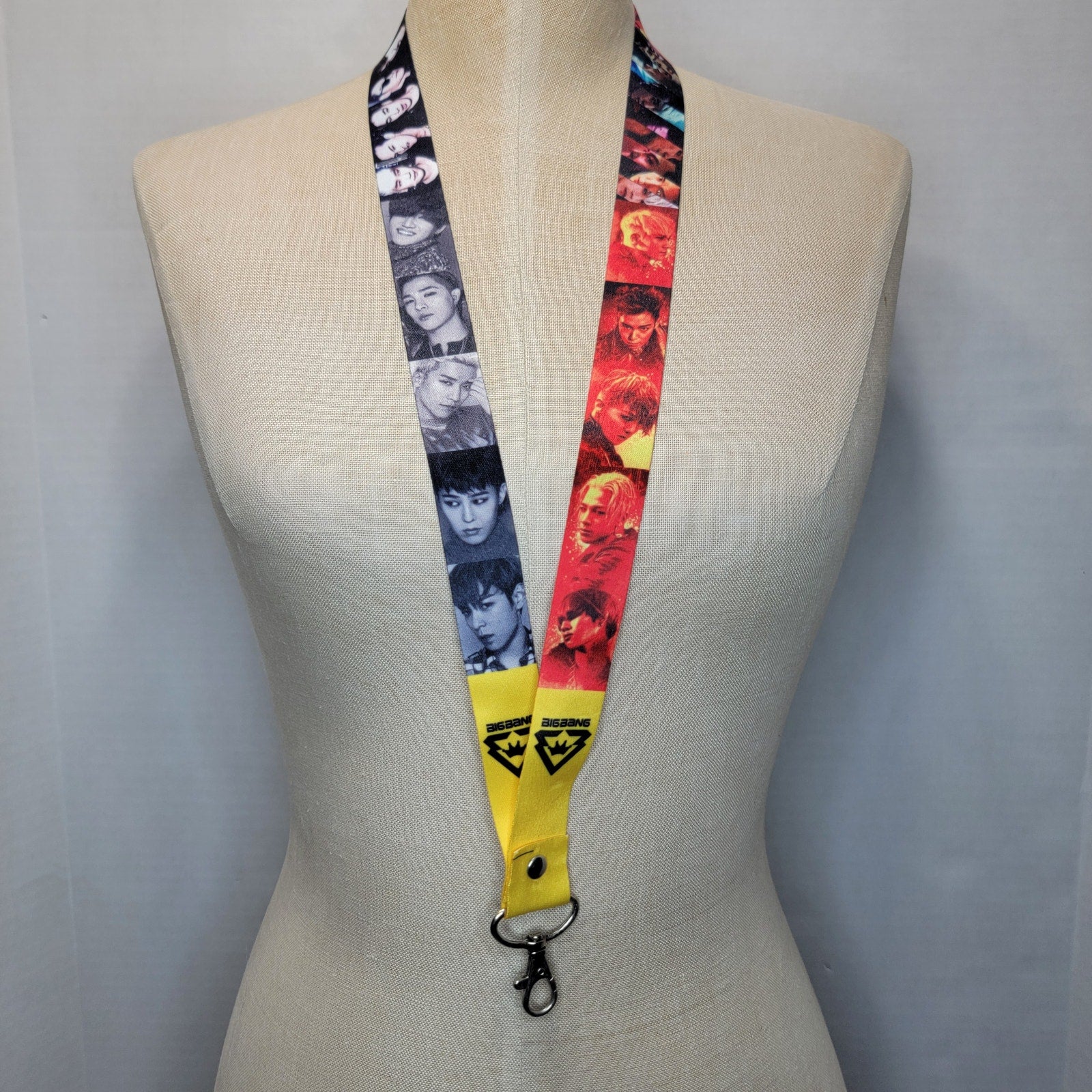 Set of 2 Lanyards: Blue Nike & BigBang
