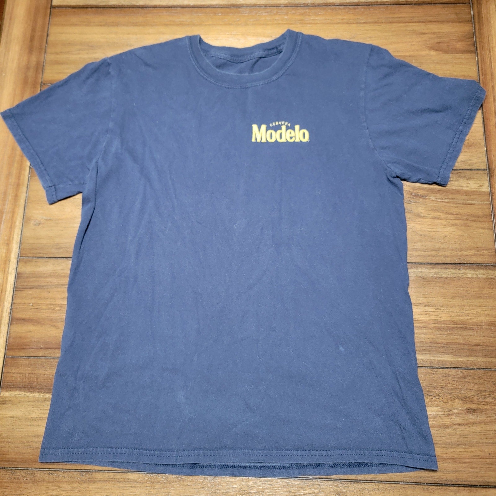 Modelo Dark Blue Unisex Tee City Skyline - Size Medium