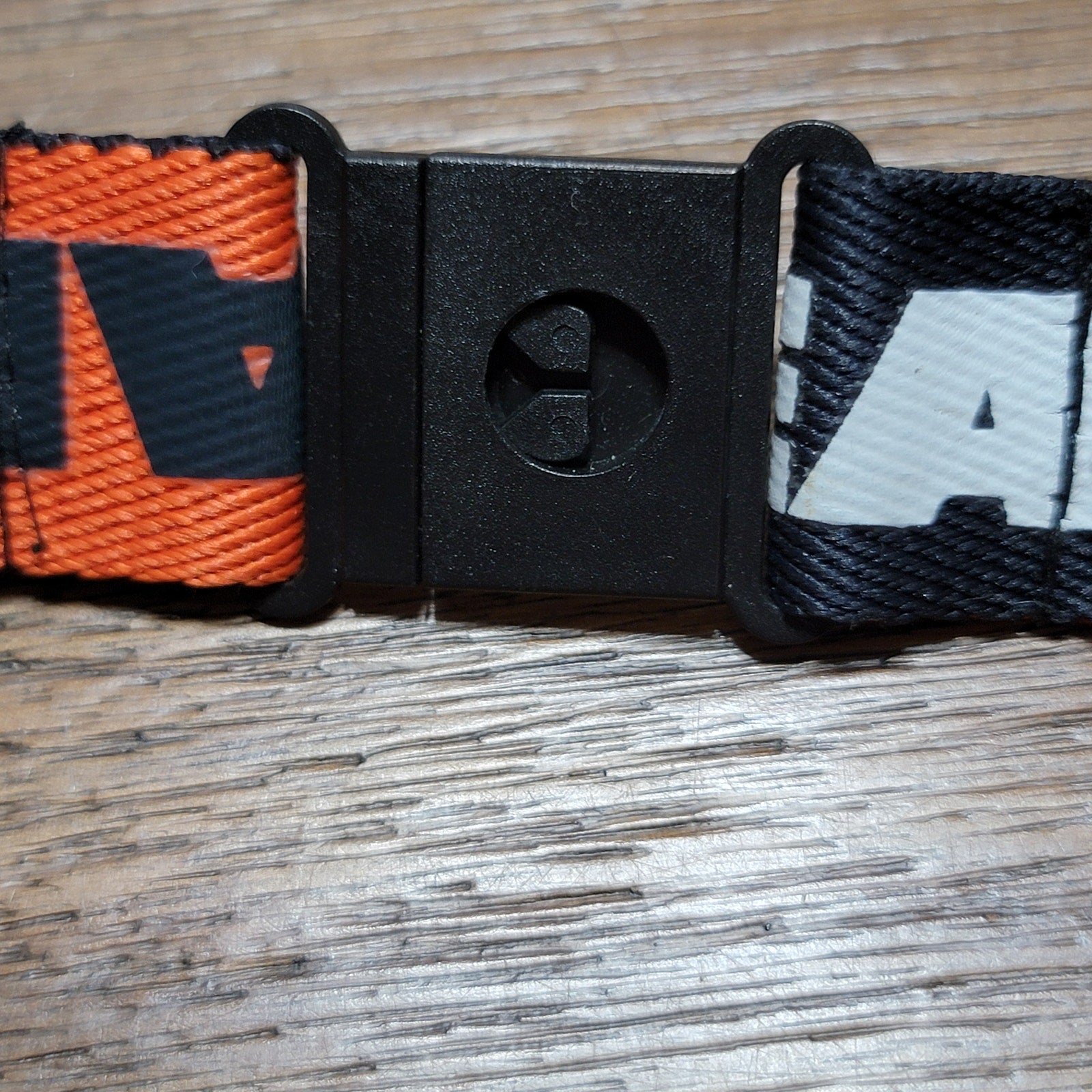 Chicago Bears Reversable Lanyard w/ Removable Clip - NWOT