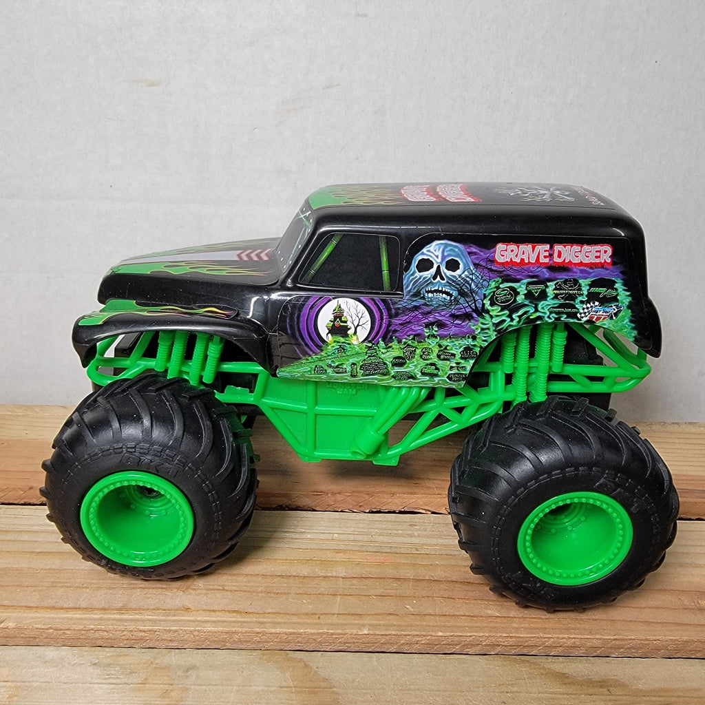 Monster Jam Grave Digger RC Truck (NO Controller)