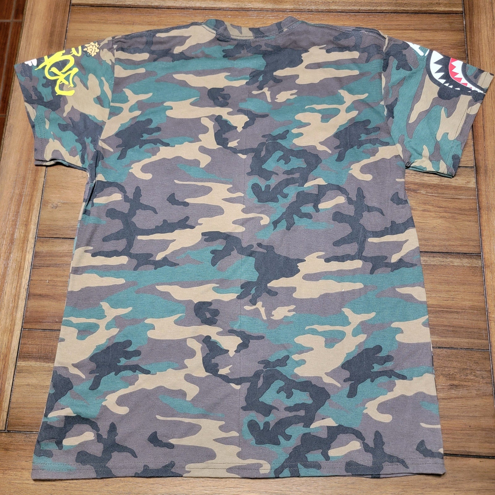 Fresh Laundry Green Camo Unisex Tee "Savage" Bear Shark Mouth - Size Large