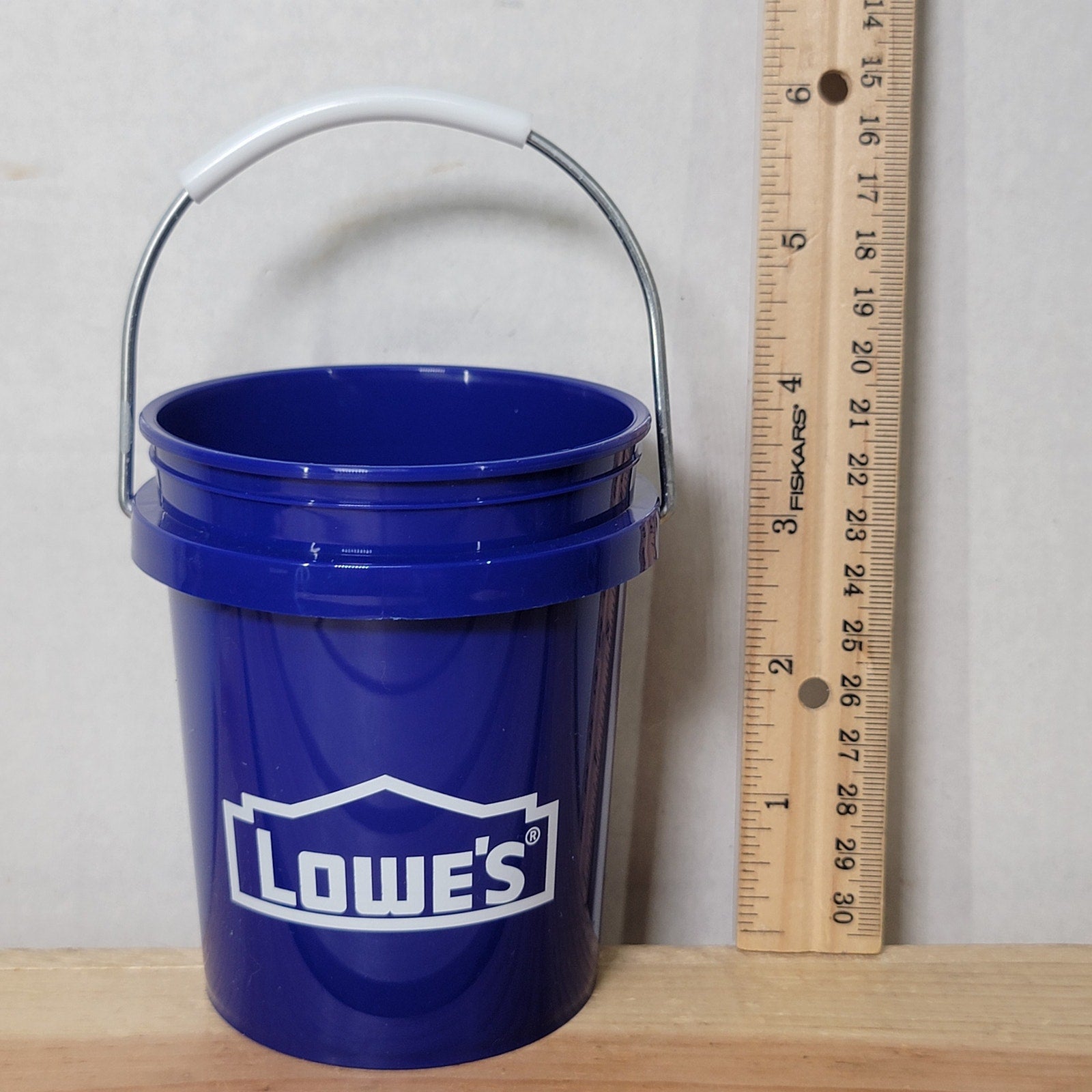 Set of 6 Mini Lowes Plastic Buckets w/ Handles and Kids Club Mini Rubber Hat