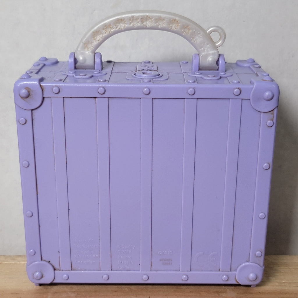 Disney Frozen 2 Pop Adventures Elsa's Bedroom Playset Carry-and-go-Case