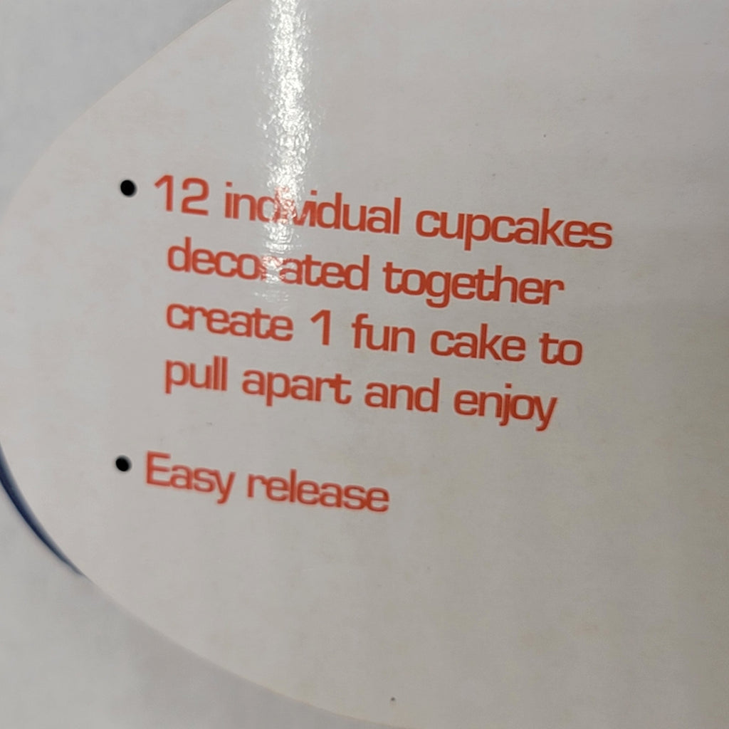 Create n Celebrate Penguin Pull-a-Part Silicone Cupcake Mold - NEW