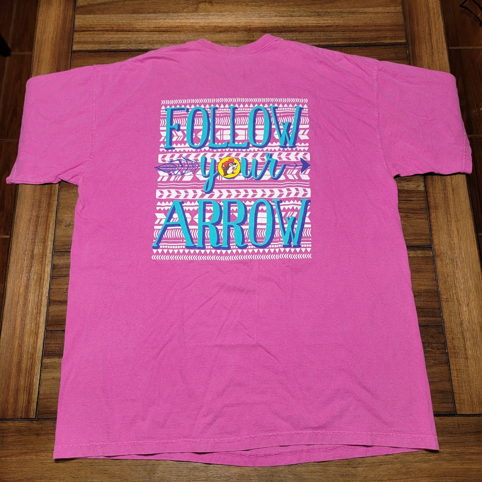 Buc-ee's Pink Tee (Comfort Colors) "Follow Your Arrow" - Size XL