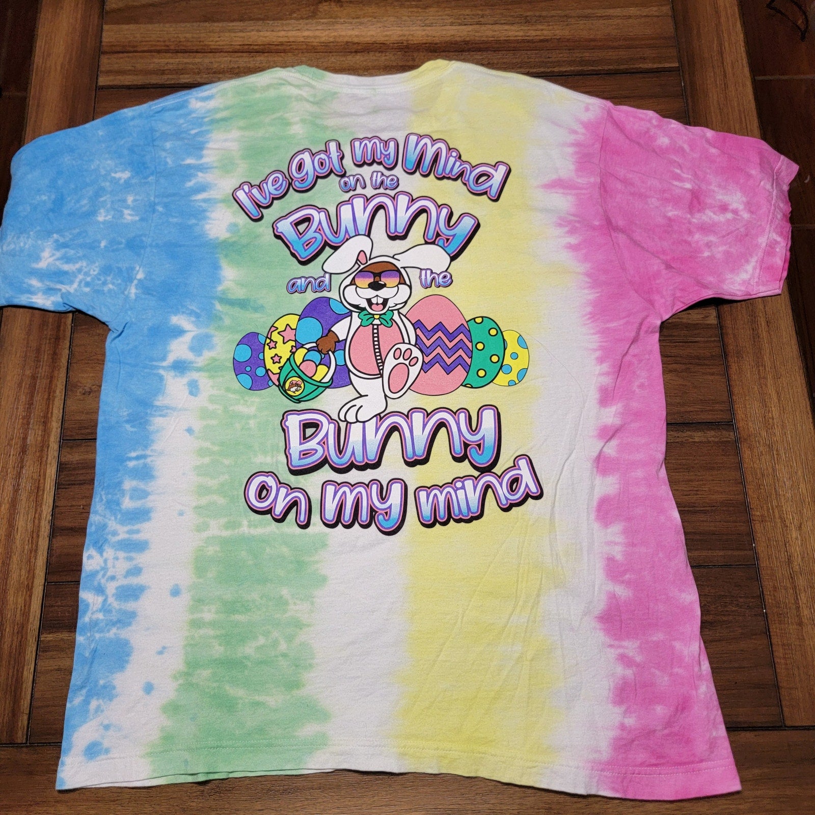 Buc-ee's Easter Pastel Tie-Dye Tee "Got My Mind On The Bunny.." - Size XL