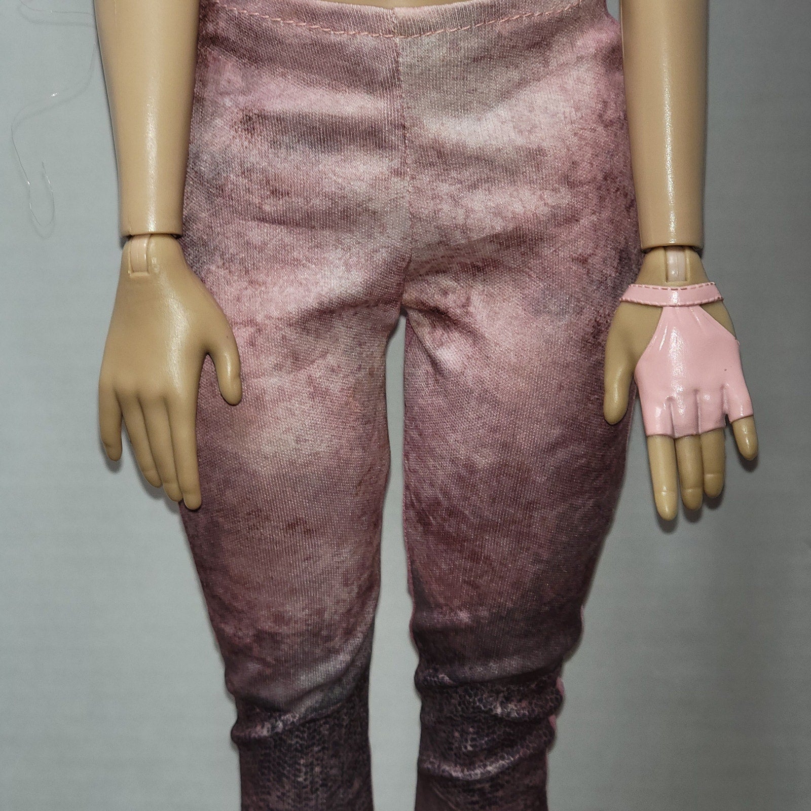 Disney Descendants Audrey 28" Doll (No Shirt)