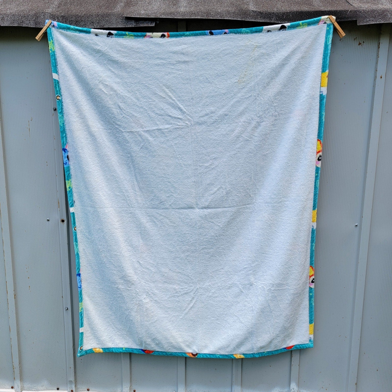 Nintendo Animal Crossing Teal Character Throw - 50" x 40"