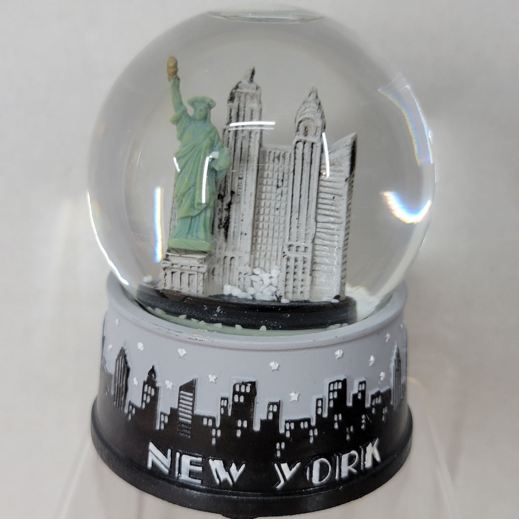 Black & Grey New York Snow Globe