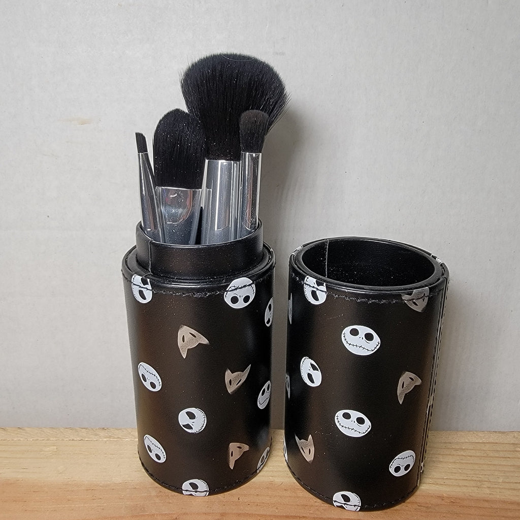 Set of 4 Nightmare Before Christmas Make-Up Brushes in Holder Tube