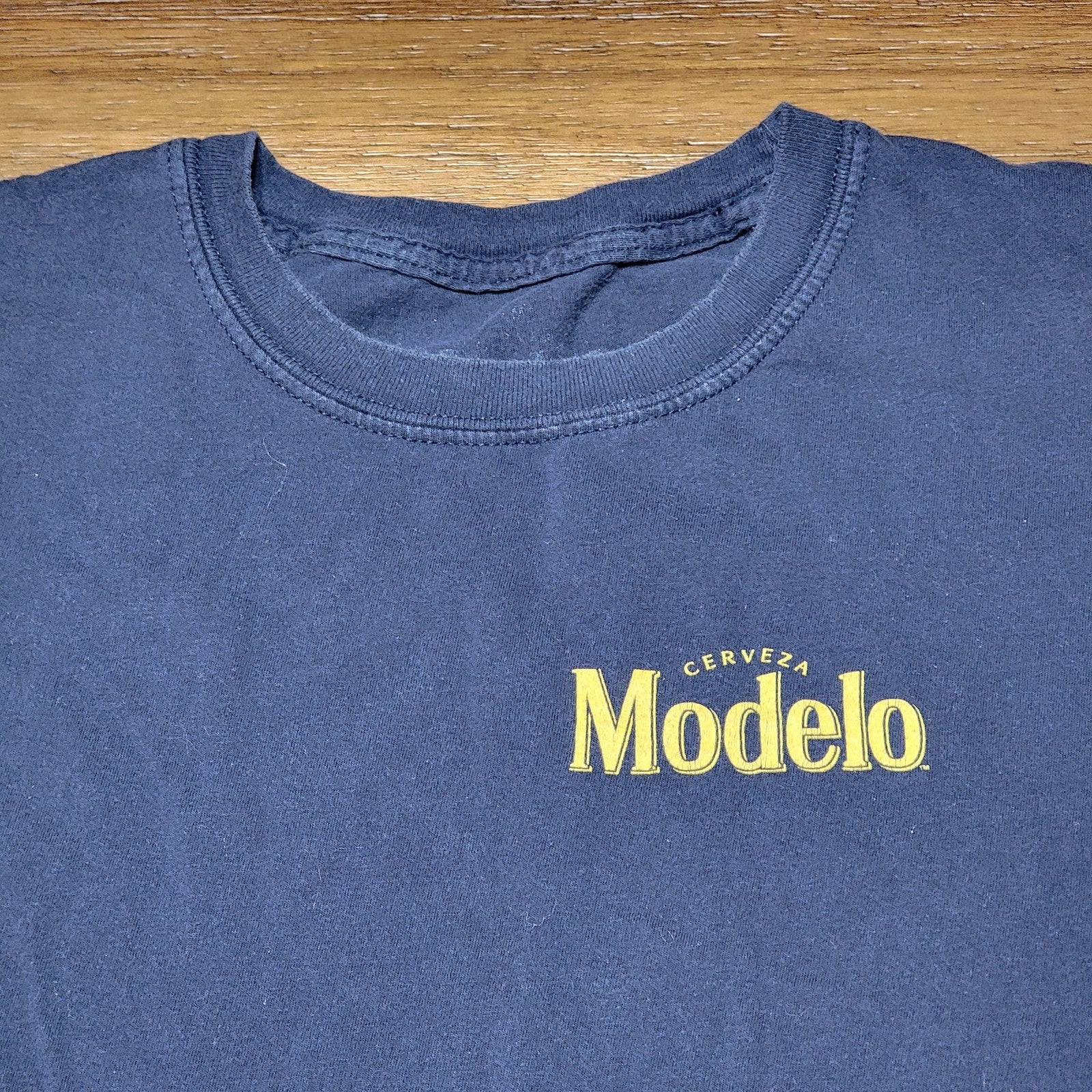 Modelo Dark Blue Unisex Tee City Skyline - Size Medium