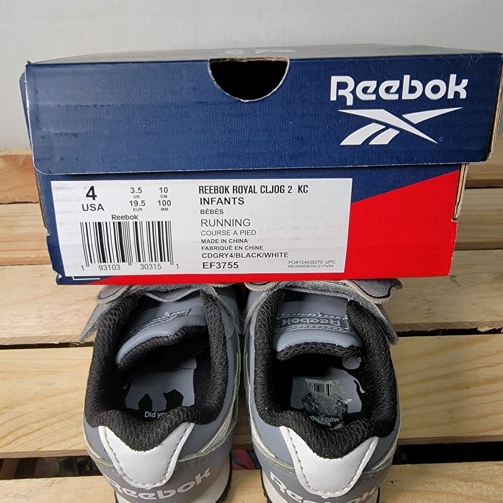Reebok Infant Royal Grey B&W Running Elephant Sneaker w/ Box - Size 4