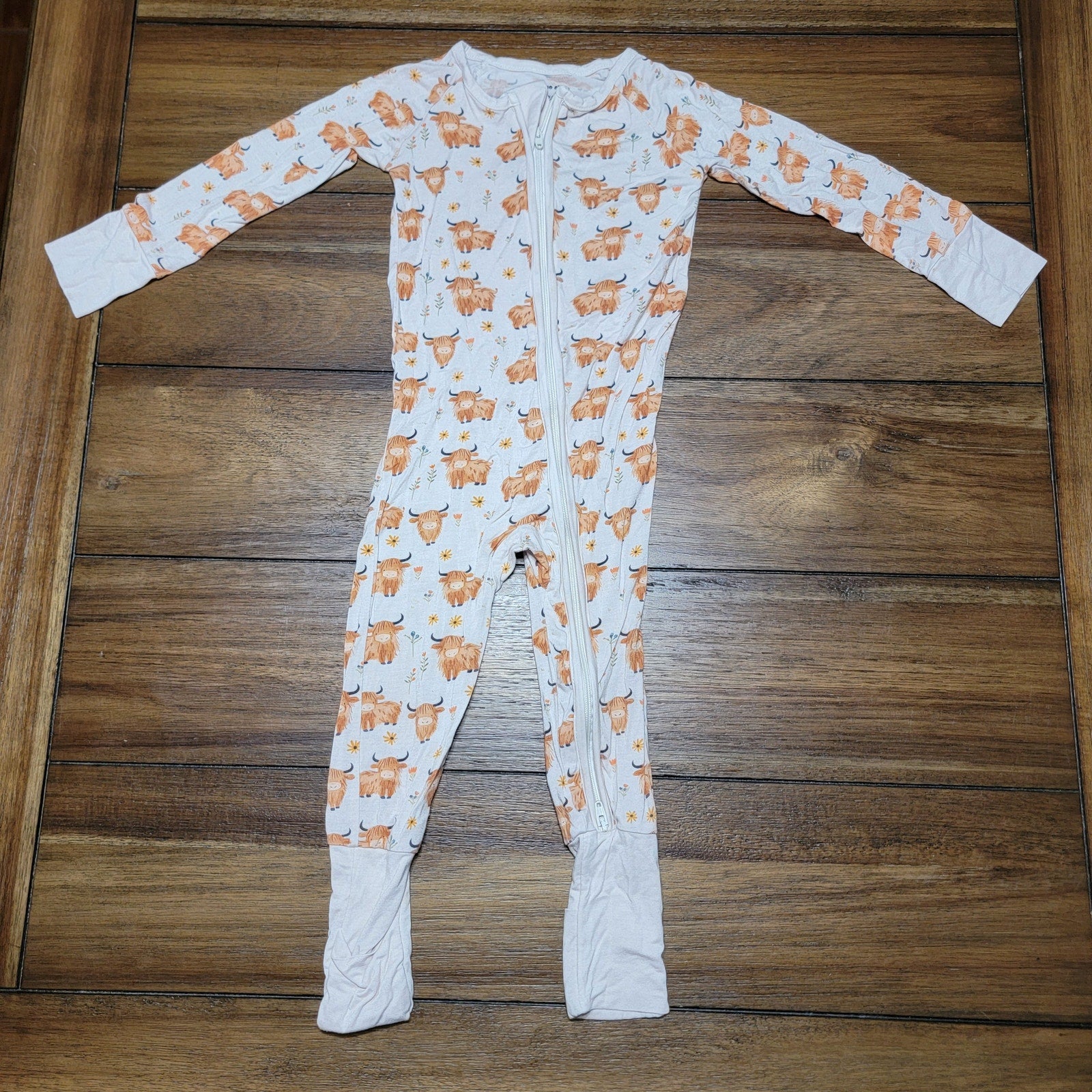 Little One Shop Highland Cows Infant Jumper w/ Optional Footies - Size 18-24M