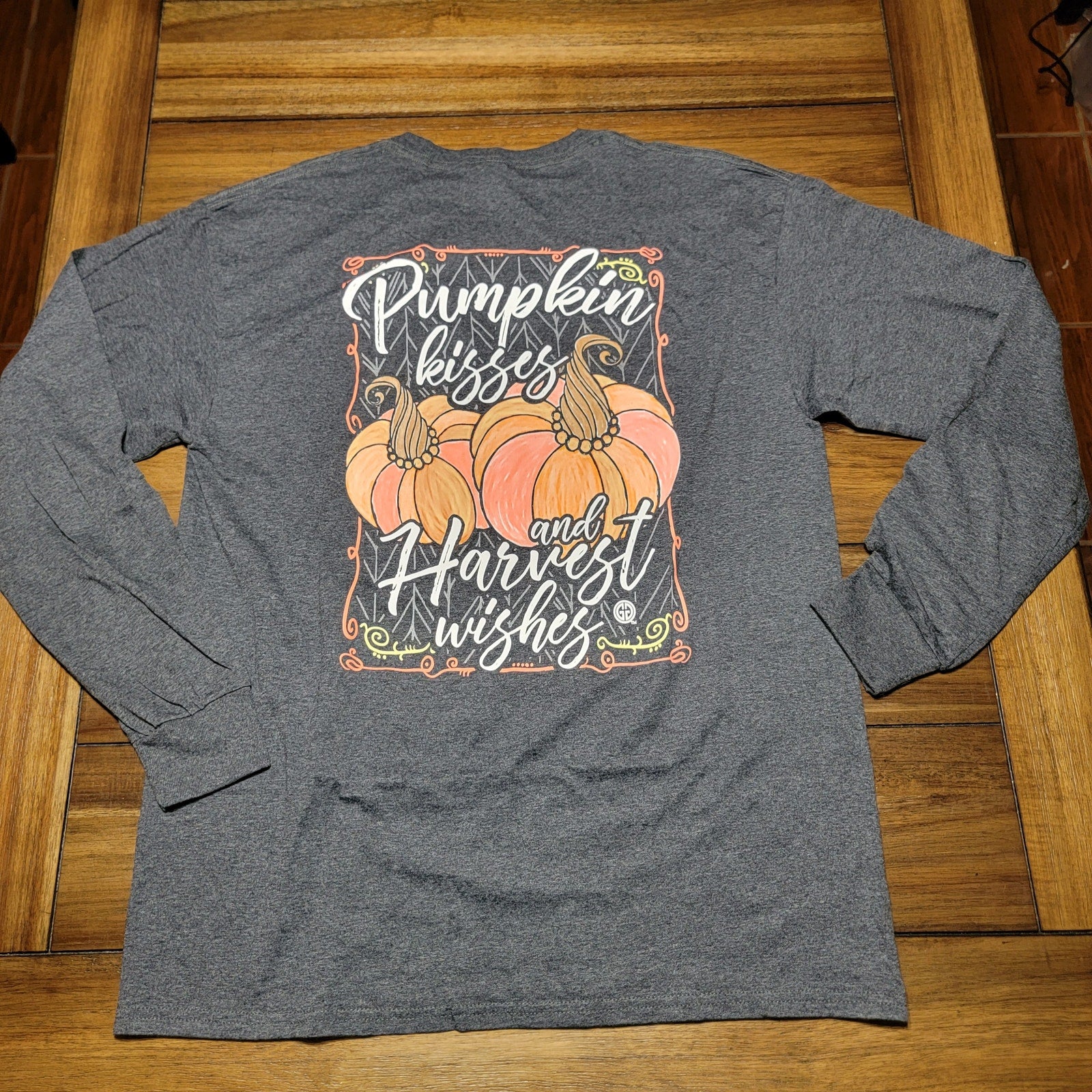 Girlie Girl Originals LS Grey Fall Tee "Pumpkin Kisses..." - Size Large