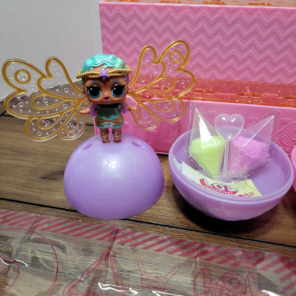 LOL Surprise Carrying Case + Set of 5 LOL Dolls (NEW)