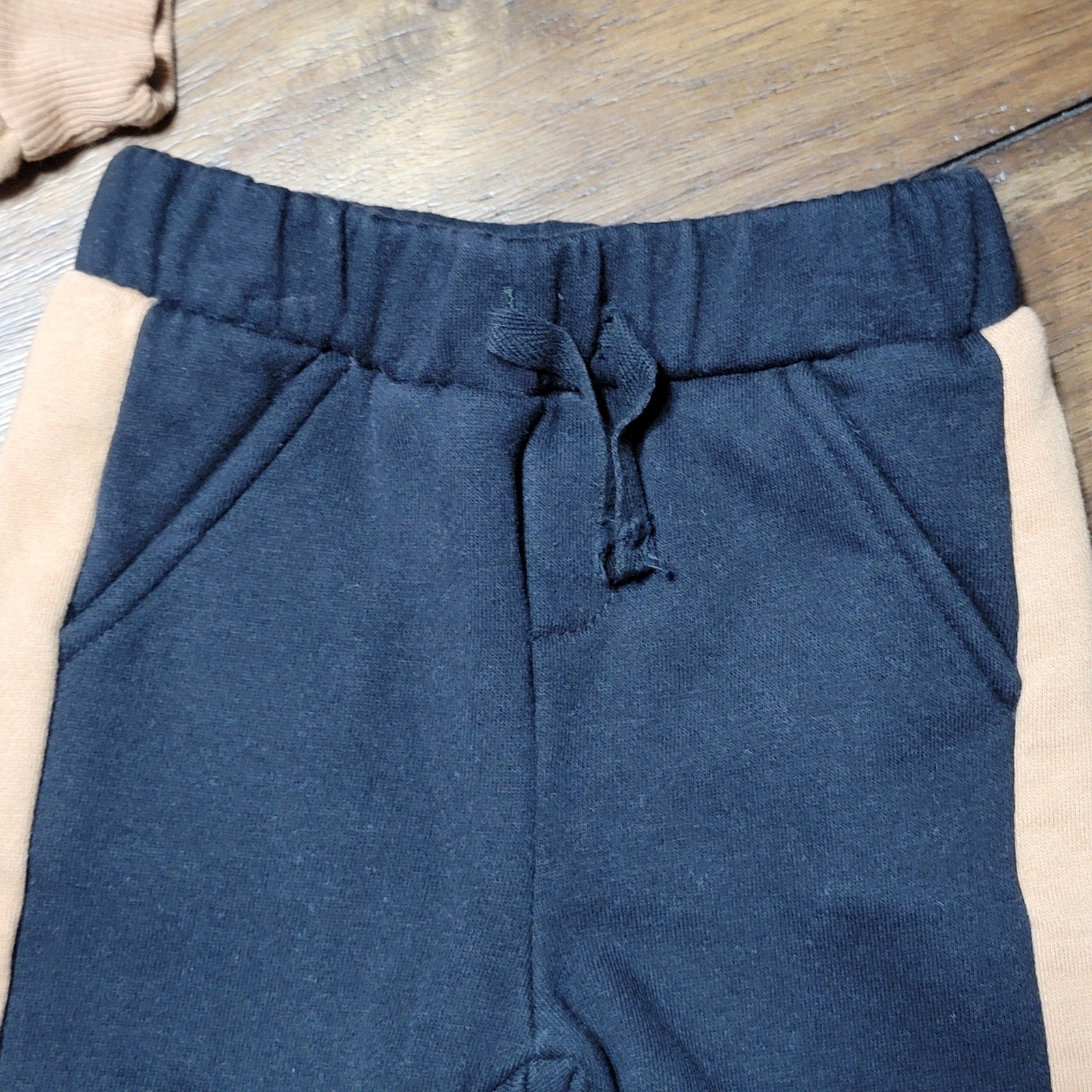 2 Pc RZ by Rachel Zoe Infant Black & Tan Jogger Set w/ Pocket & Smile -Size 3/6M