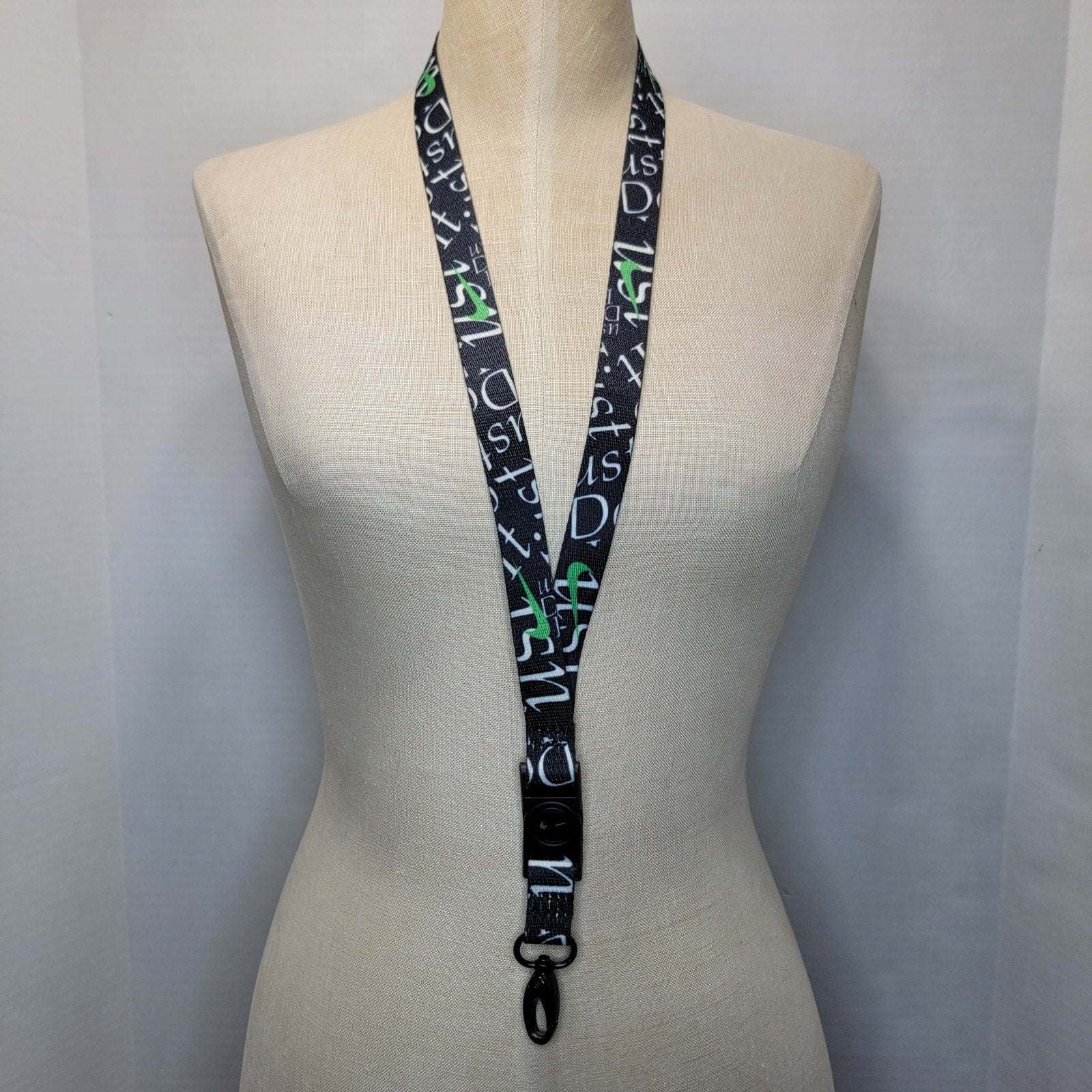 Set of 2 Lanyards: Black Nike & BigBang