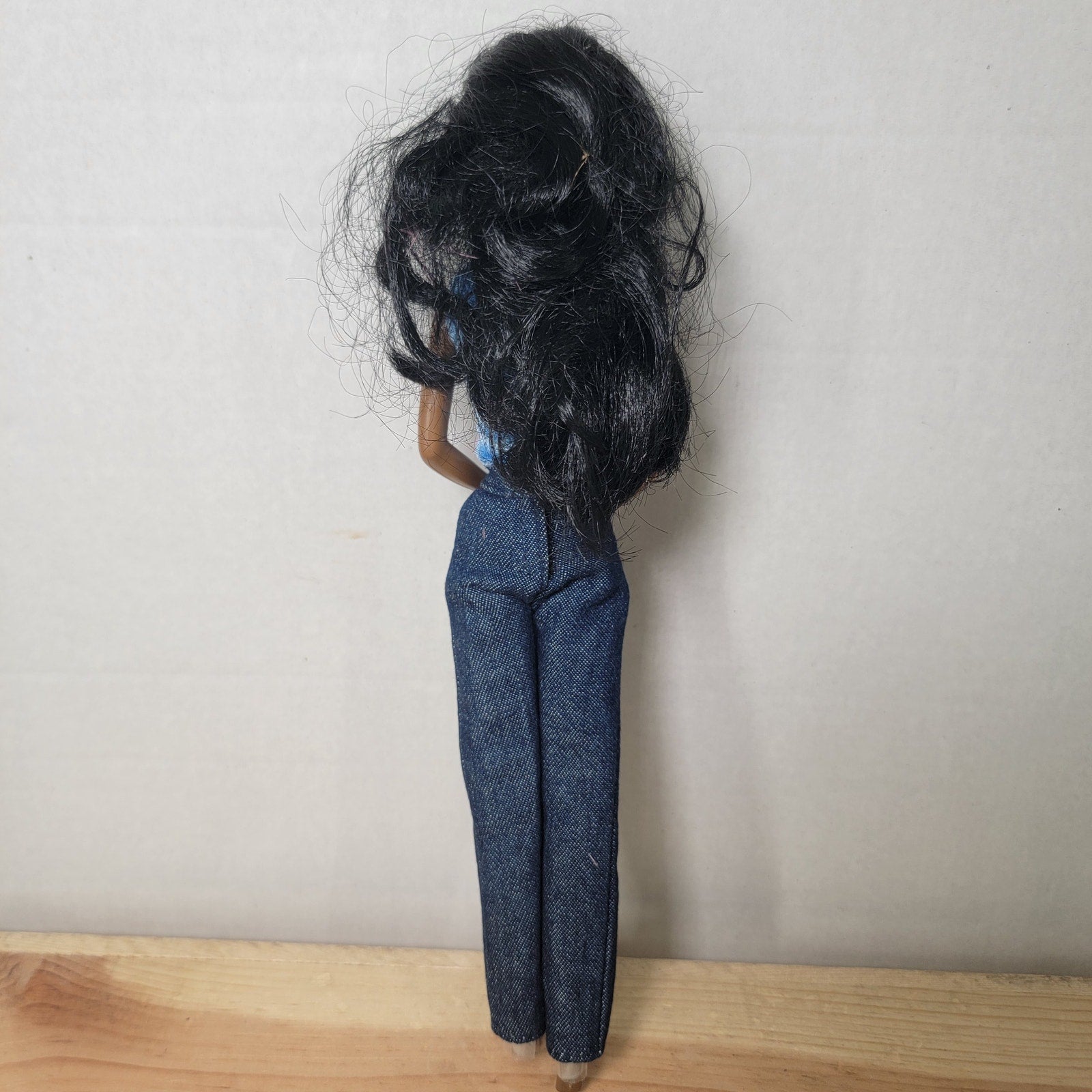 VINTAGE 1990's African American Barbie (no shoes)