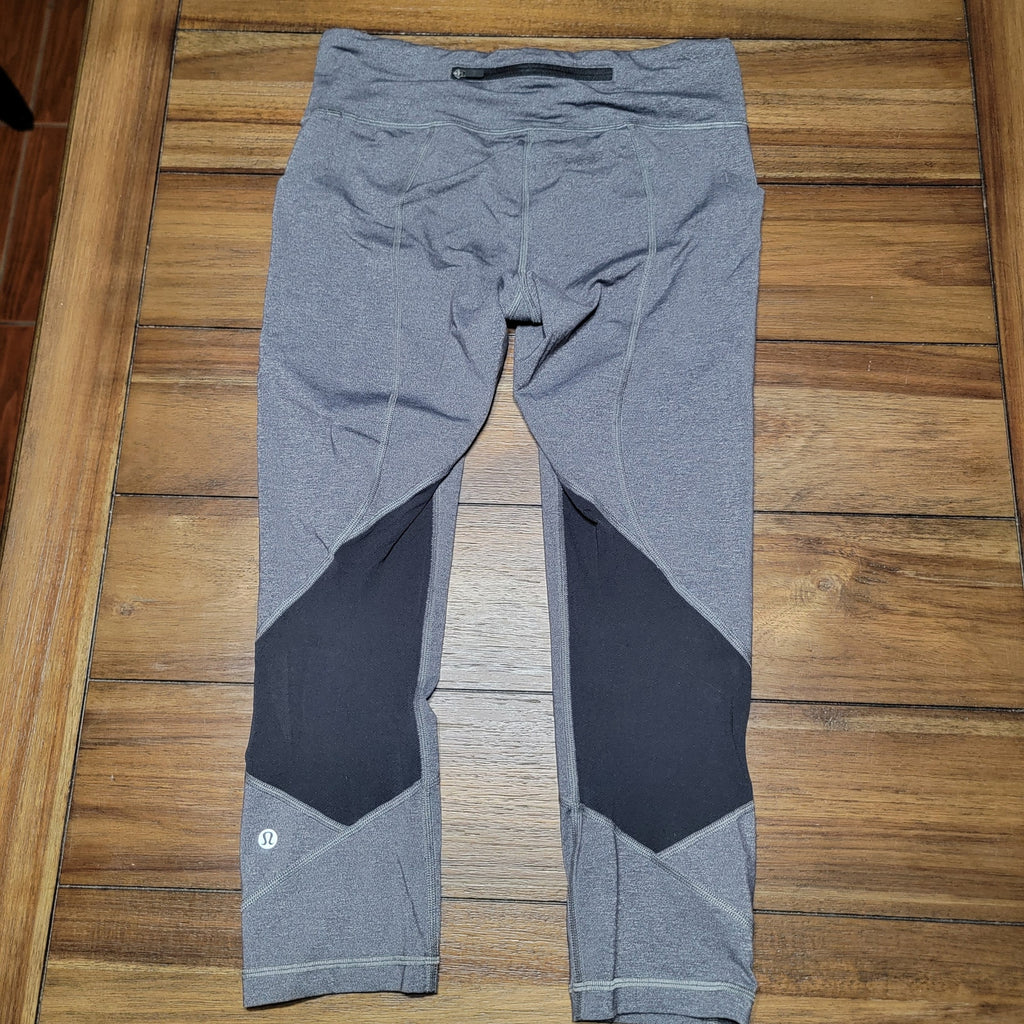 Lululemon Grey & Black Leggings w/ Zipper Pouch - Size 8