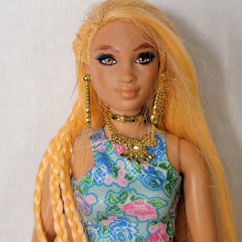 2023 Barbie Extra Fancy Curvy Doll (Shirt and Jewelry ONLY)
