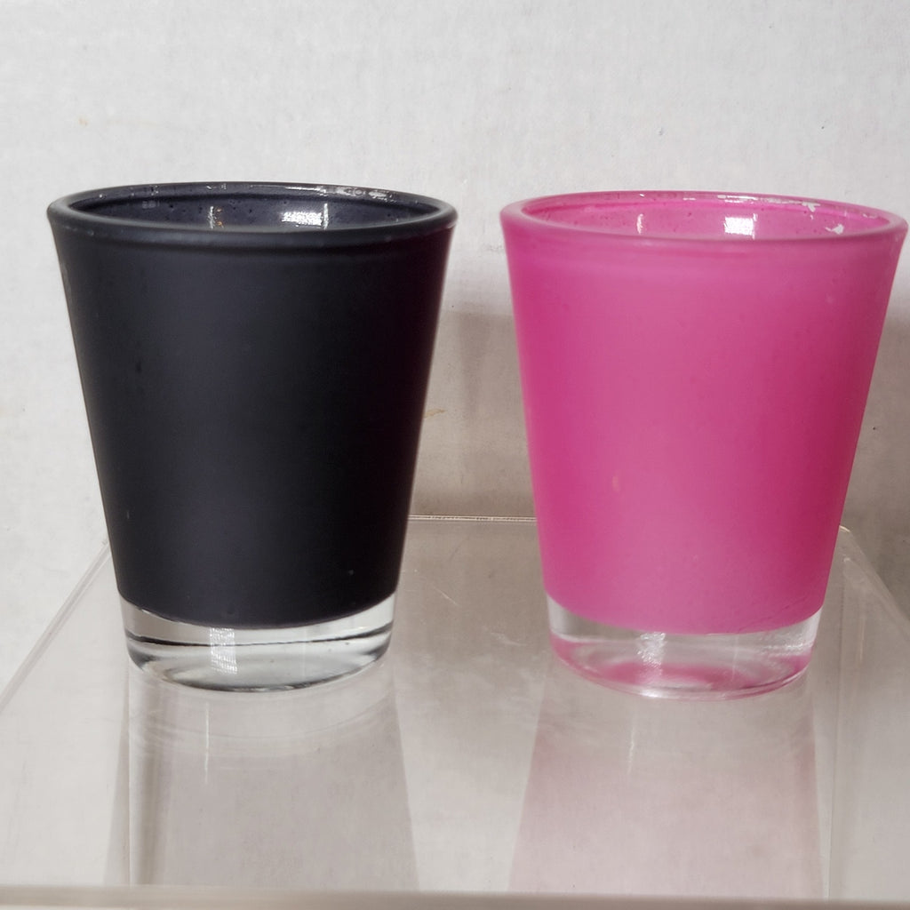 Set of 2 Wedding Shot Glasses: Bride & Groom
