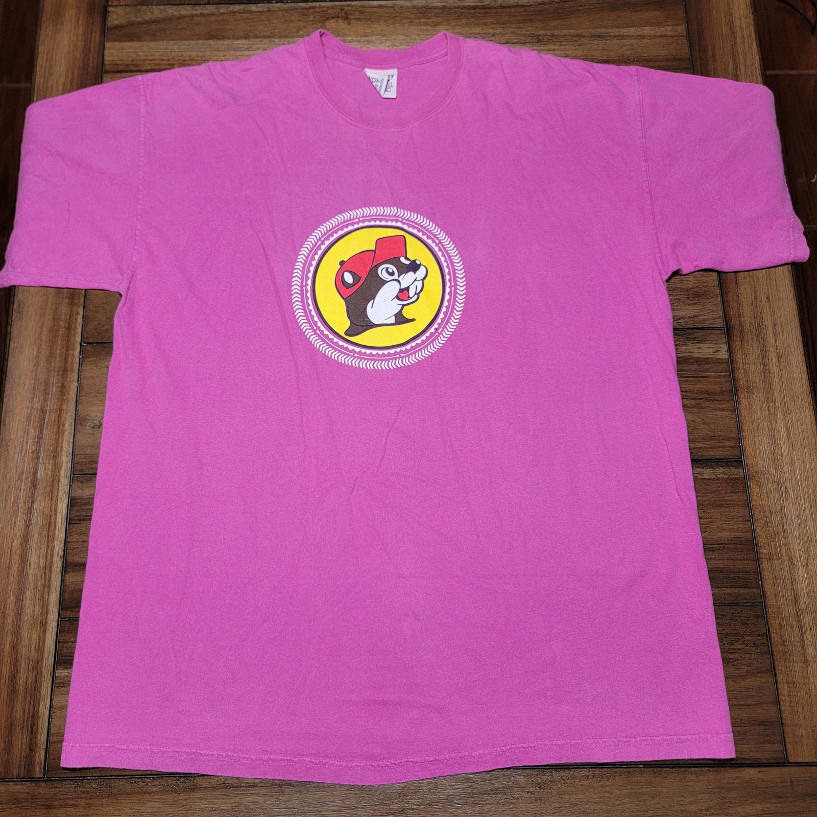Buc-ee's Pink Tee (Comfort Colors) "Follow Your Arrow" - Size XL