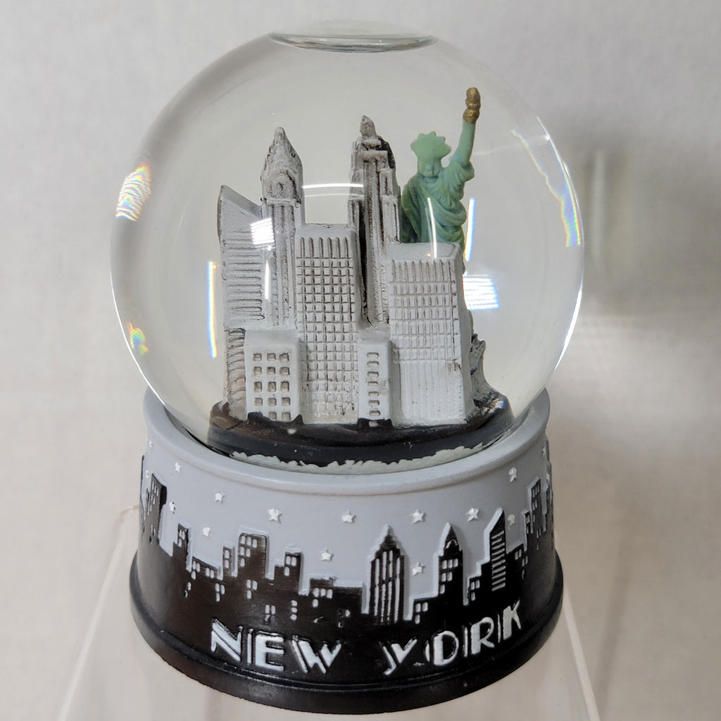 Black & Grey New York Snow Globe