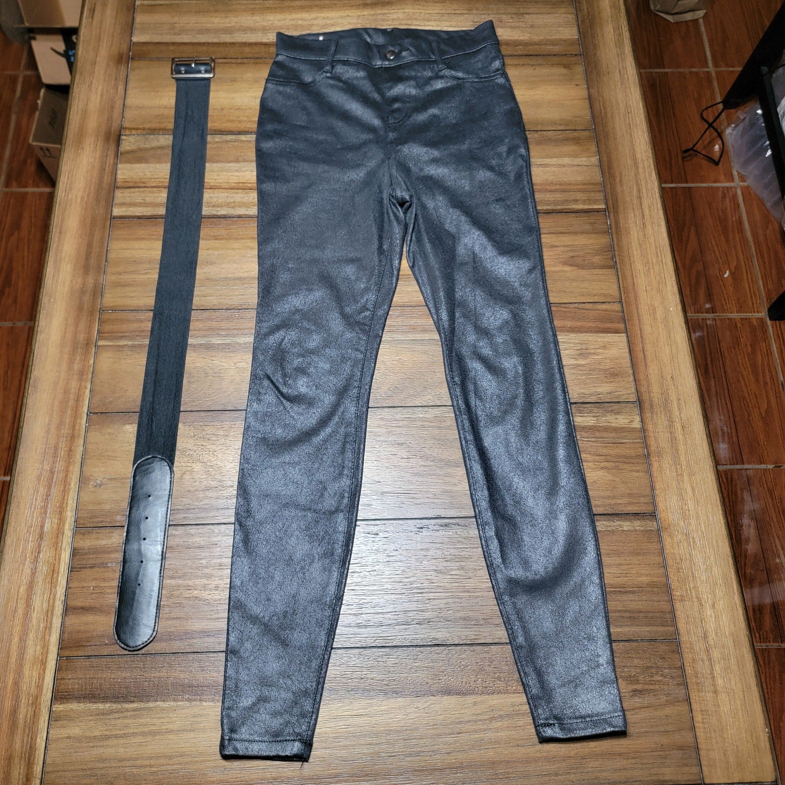 Time And Tru Pull On Black Faux Leather Pants w/ Small Belt - Size XS (0-2)
