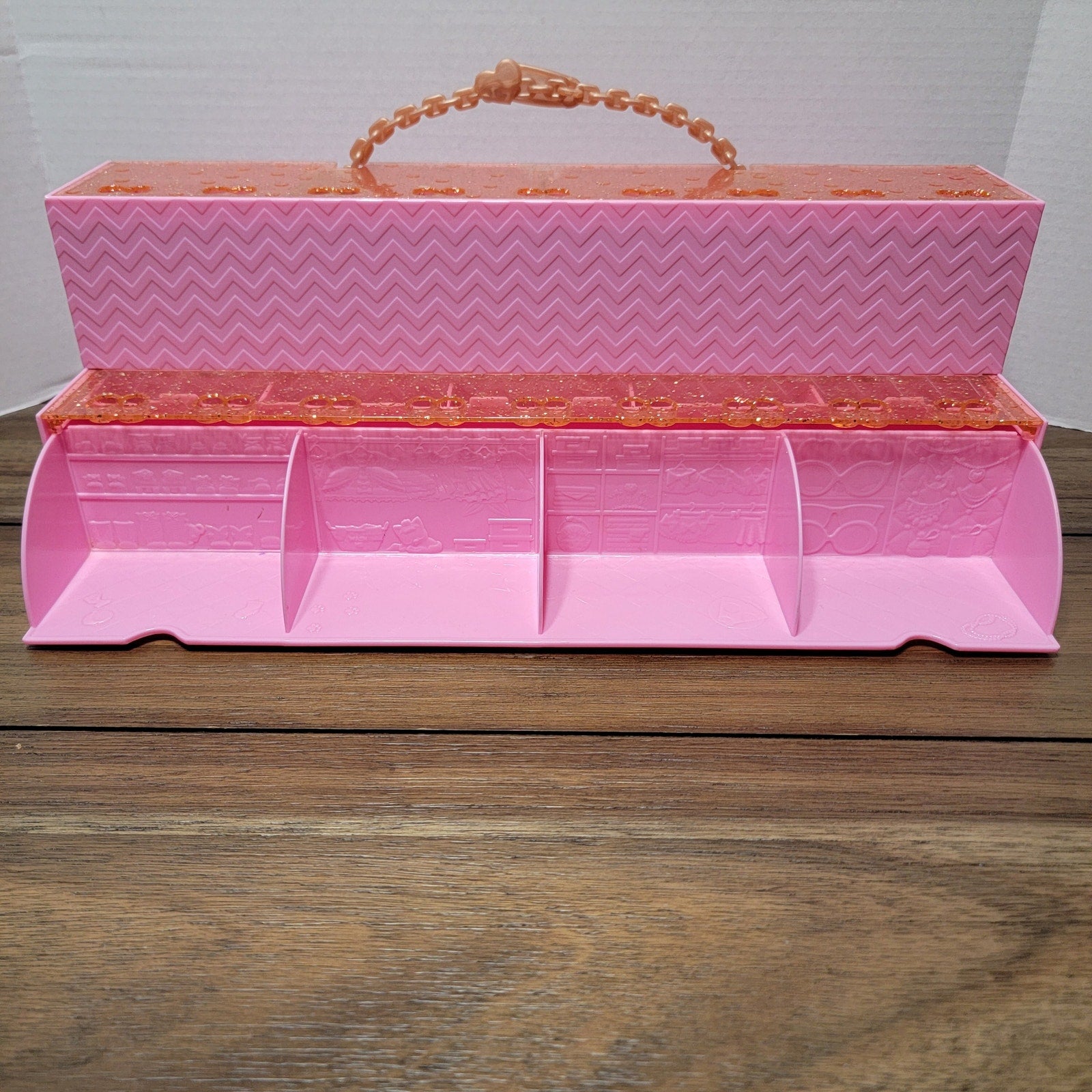 LOL Surprise Carrying Case + Set of 5 LOL Dolls (NEW)