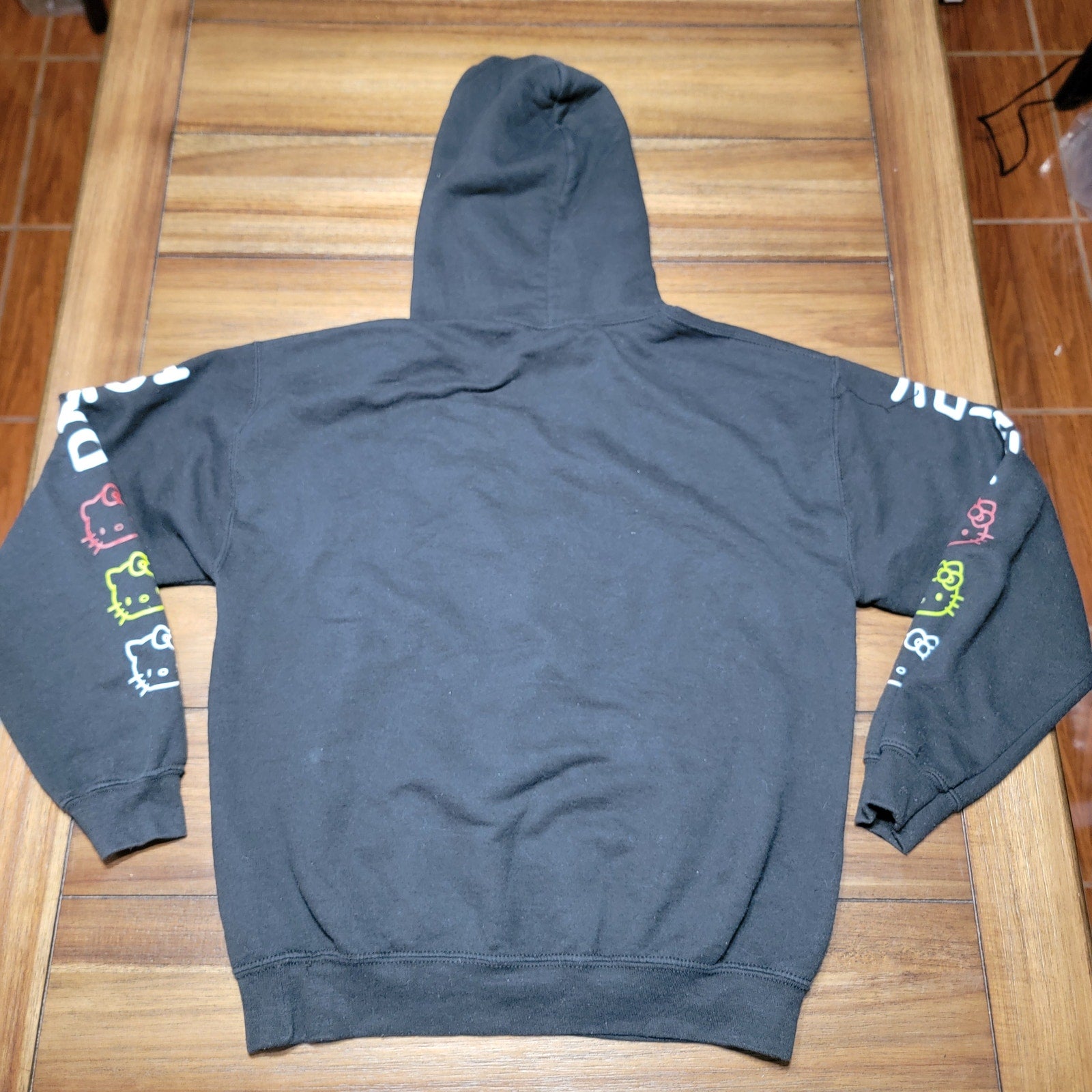 Hello Kitty Black LS Pullover Unisex Hoodie "Hello Kitty Tokyo" - Size Medium